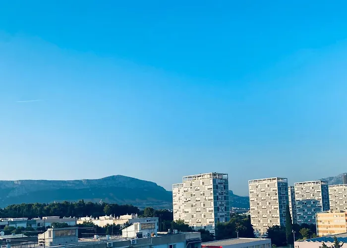 Апартаменти Luxury With View